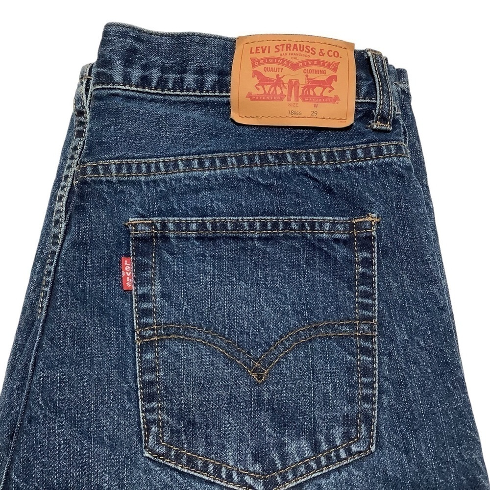 LEVI’S 505 Regular Medium Wash Denim Jean Shorts Size 29 (18‎ REG)